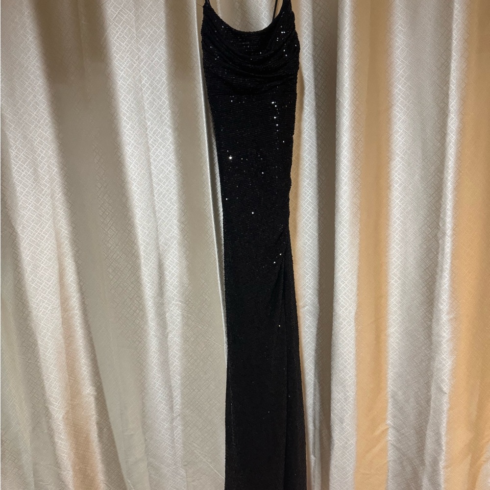 Sophisticated Black Maxi Dress